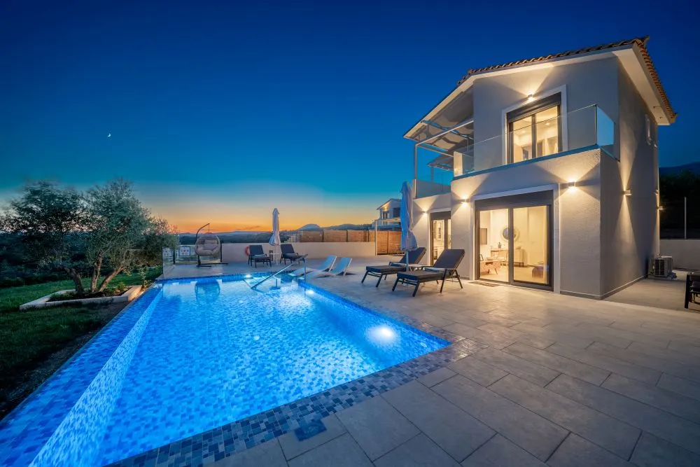 Endless Blue Private Club